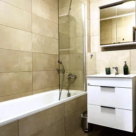 Elegant Escape I - Centre & Free Parking Pozsony