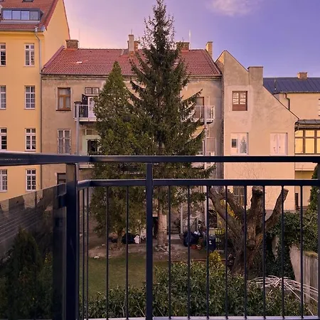 Elegant Escape I - Centre Apartment *