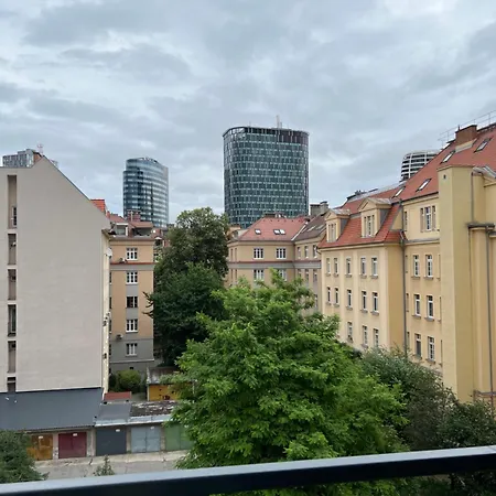 Elegant Escape I - Centre & Free Parking Bratysława