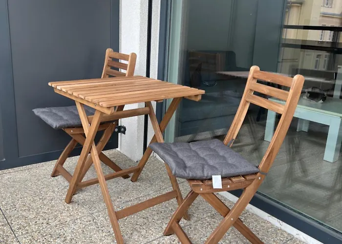 Elegant Escape I - Centre & Free Parking Apartamento Bratislava