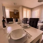 Elegant Escape I - Centre & Free Parking