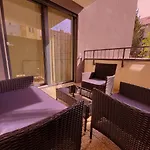 Elegant Escape I - Centre & Free Parking *