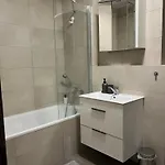 Lägenhet Elegant Escape I - Centre & Free Parking *